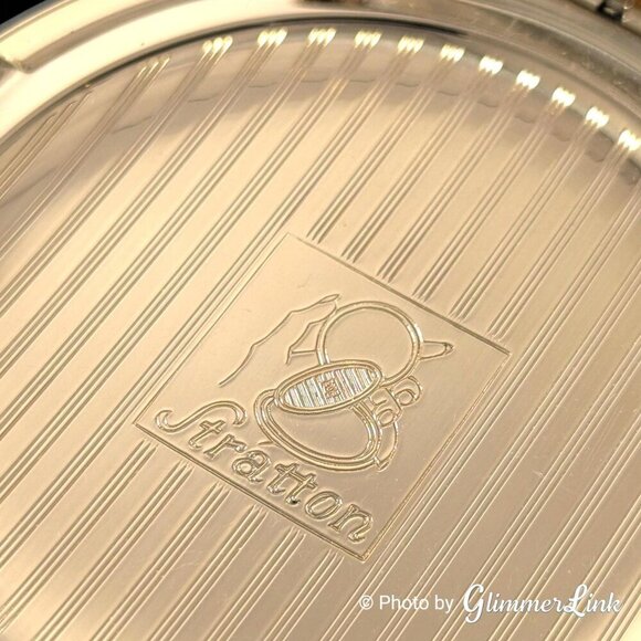 Vintage 1950 Stratton Crinoline Lady Garden Scene Gold Tone Compact - Picture 8 of 10